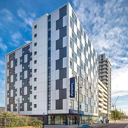 Travelodge London Stratford Hotel Luaran gambar